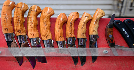row-of-knives-with-wooden-handle